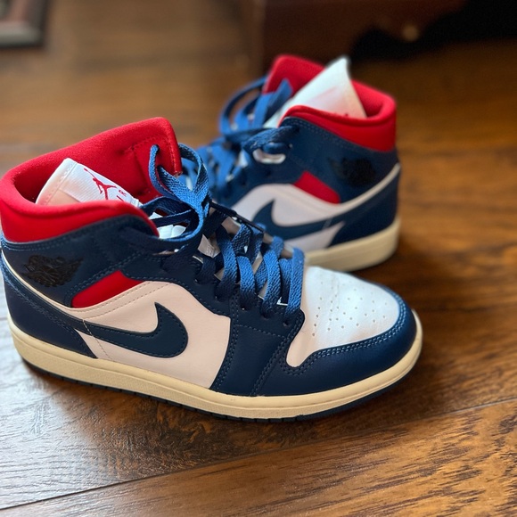 Nike White and Navy High-Top Sneakers - Picture 3 of 5